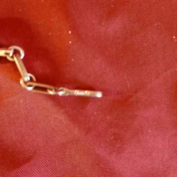 VINTAGE SIGNED CORO GOLD TONE TRIANGLE SHAPED WITH GROOVED PATTERN 1950S - Picture 6 of 6